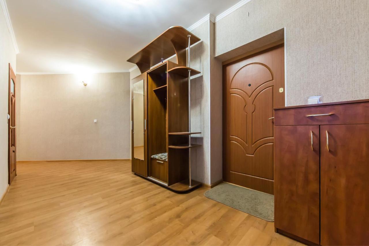 Комфортная Двухкомнатная Квартира Возле Метро Академгородок Kiev Exterior foto